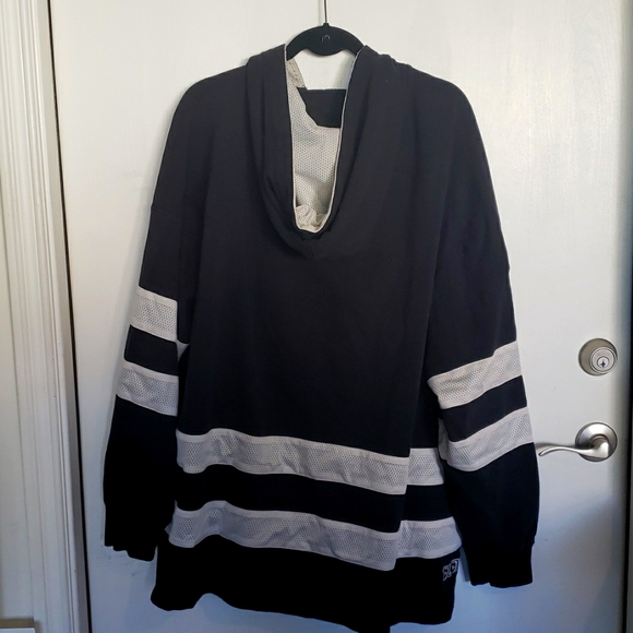 Mens Coyotes sweatshirt - Picture 2 of 3